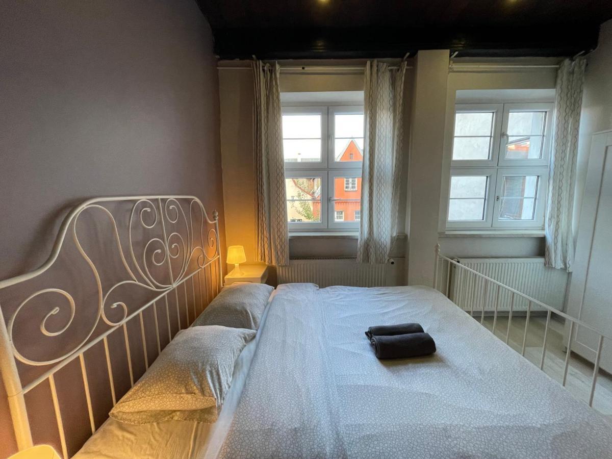 Good Juju Private Studios & Basic Rooms Stary Rynek Познан Екстериор снимка